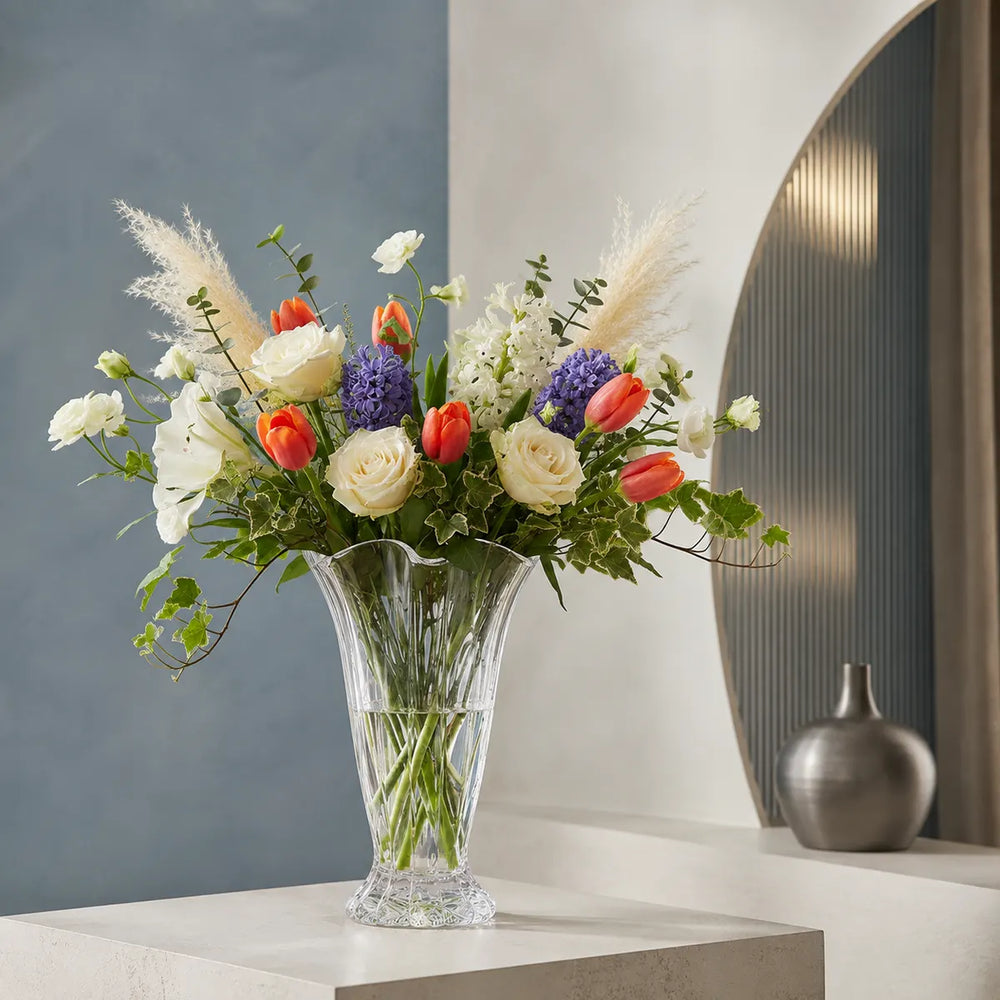 Vasemuse Clear Fluted Pedestal Glass Vase