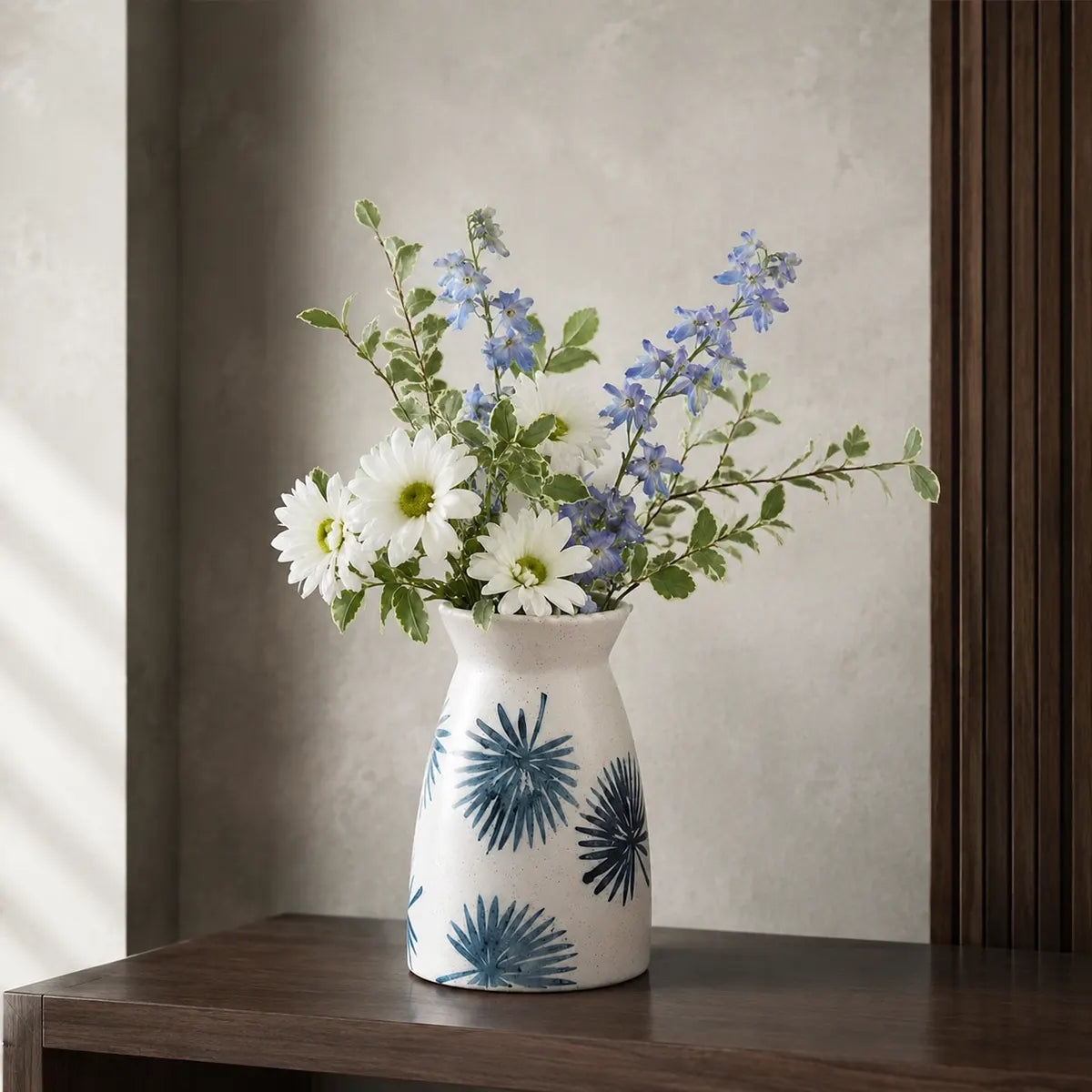 Vasemuse Minimalist Teal Ceramic Table Vase