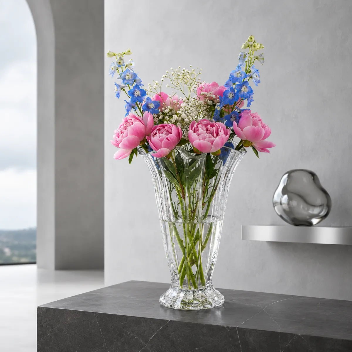 Vasemuse Clear Fluted Pedestal Glass Vase